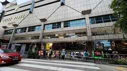 Lucky Plaza (D9), Retail #628806921